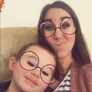 Meet your Posher, Laurie